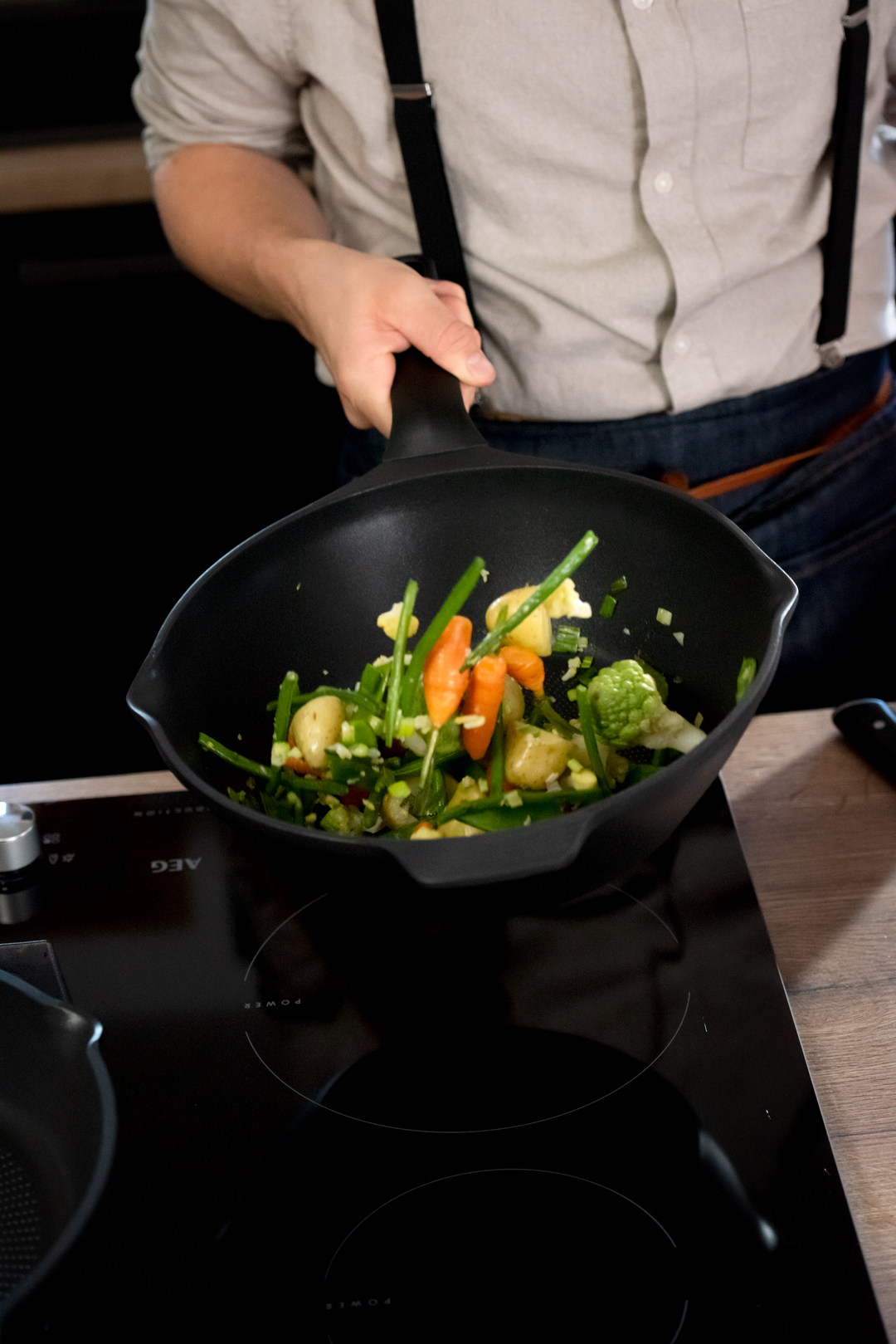 Wok Tefal Robusto 28cm Noir Antiadhésive - E2491944