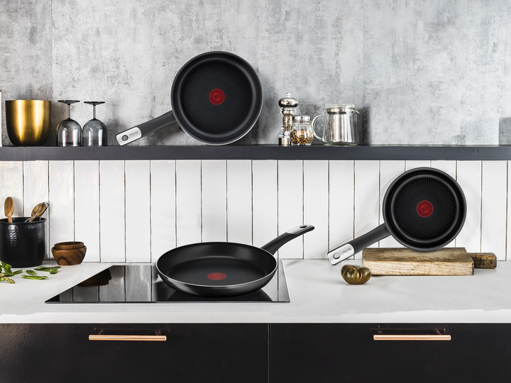 SET 3 POELES 20/24/28CM HARD TITANIUM C3889053 TEFAL