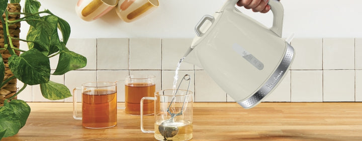 BOUILLOIRE SOLEIL 1,7L 2400W IVOIRE BY320A10 Moulinex